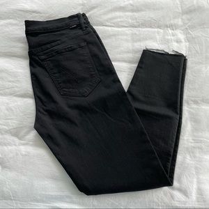 mother denim stunner, 31, not guilty